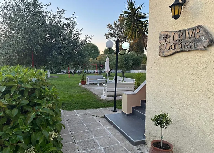 Olive Garden Studios&Apartments